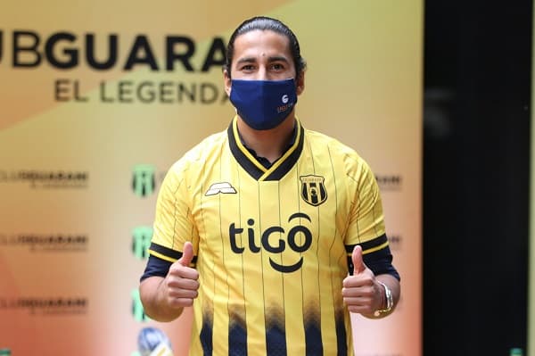 Guaraní presenta a Cecilio Domínguez como nuevo refuerzo