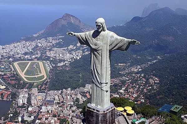 Río de Janeiro habilita ingreso de turistas al Cristo Redentor