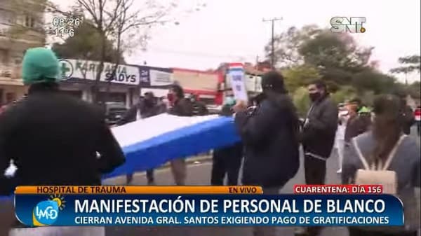 Funcionarios del Hospital del Trauma ocupan avenida exigiendo gratificaciones