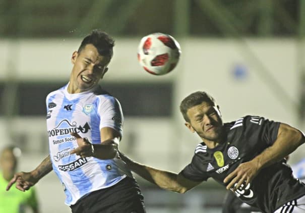 Olimpia vence en Villarrica y llega a la punta