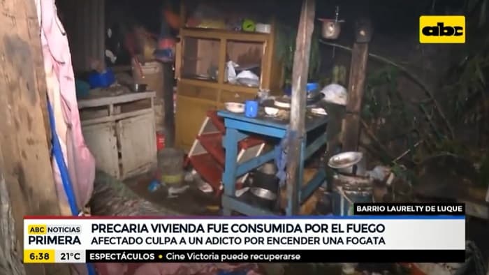 Fogata acaba con parte de una casa quemada en Luque