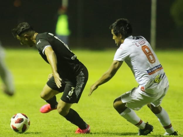 Libertad vence a River y se mete en la pelea