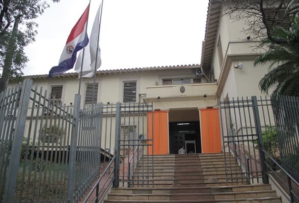 Salud gastará G. 7.000 millones en publicidad de vacunas, denuncian