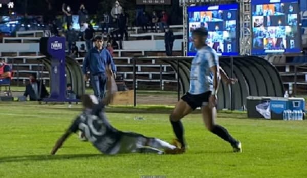 APF da a conocer audio del VAR en jugadas polémicas