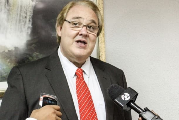 Gobernador da positivo a Covid-19