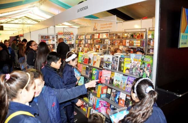 Encarnación inicia su libroferia
