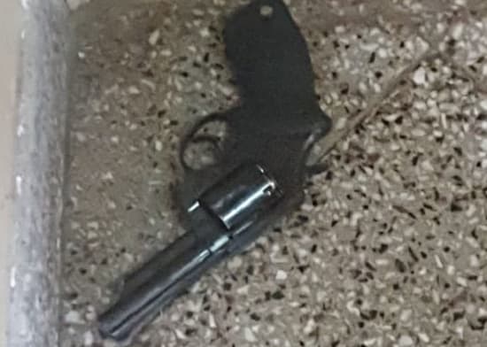 Asaltante muere víctima de su propia arma en local de Copaco