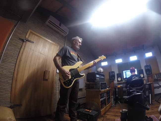 Dueto musical de aristas nacionales lanza álbum “Viajo”