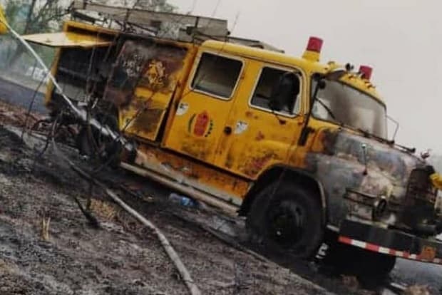 Incendios consumen hasta carro de bomberos