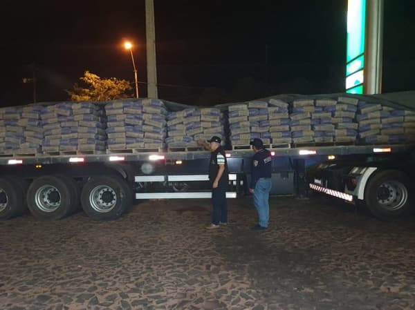 Incautan 2.000 bolsas de cemento en Salto del Guairá