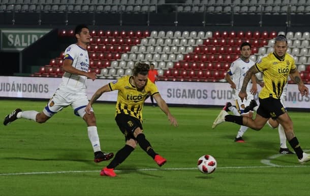 Guaraní golea a Luqueño