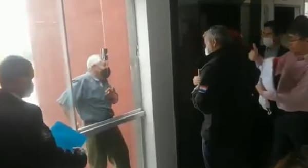 Taxista ahora es “salvado” por Abdo Benítez