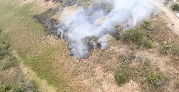 Coordinarán lucha contra incendios con intendentes y gobernadores