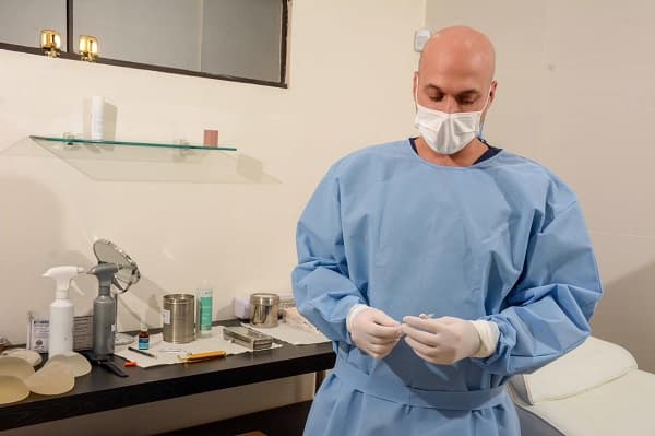 Aumento de demanda de cirugías estéticas obliga a ajustar protocolo