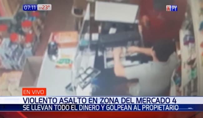 Delincuentes armados asaltan comercio en el Mercado 4