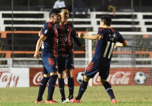 Cerro Porteño remonta y mantiene su ventaja en la punta