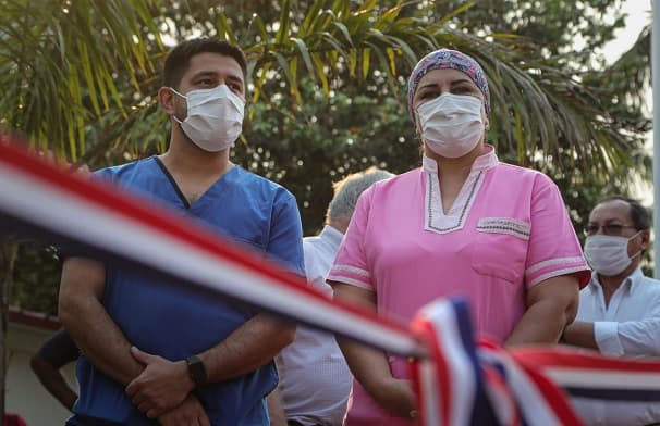 Mazzoleni destaca la labor del “ejército de blanco” y pide mantener cuidados