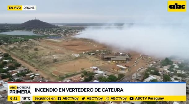 Intensa humareda sigue en el vertedero Cateura tras incendios