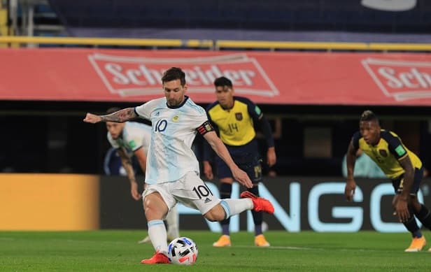 Argentina vence a Ecuador