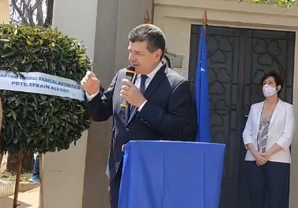 “Están tejiendo una nueva enmienda”, advierte Alegre