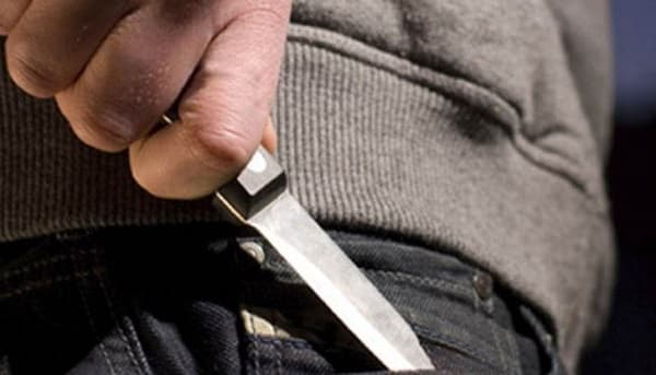 Mujer recibe dos estocadas durante un asalto en Luque