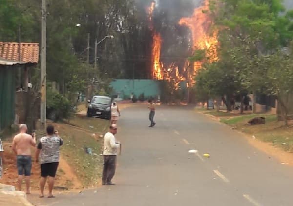 Controlan incendio en zona de Pechugón