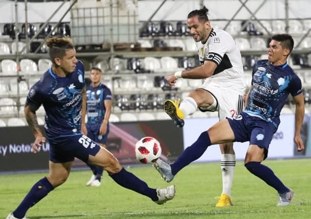 Olimpia saca un empate jugando con uno menos
