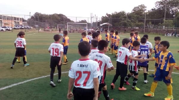 Salud aclara situación de las escuelas de fútbol