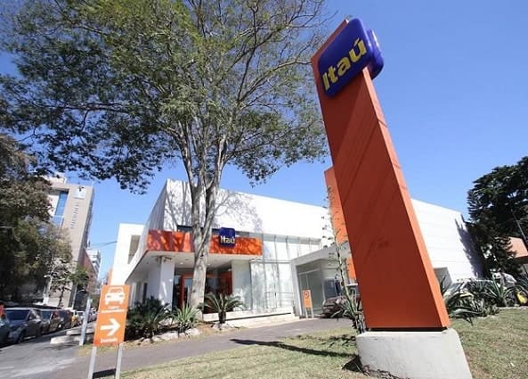 Itaú dice que millonaria multa es por “un caso específico”