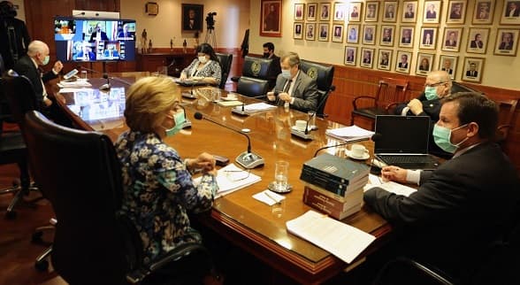 Suspenden a jueza por maltrato, pero seguirá cobrando