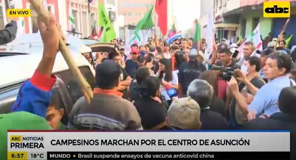 Campesinos se manifiestan y exigen condonación de deudas