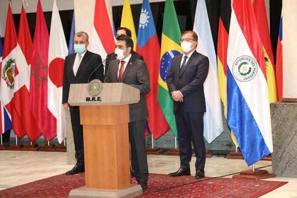 Ejecutivo veta ley y mantiene uso discrecional de fondos de binacionales