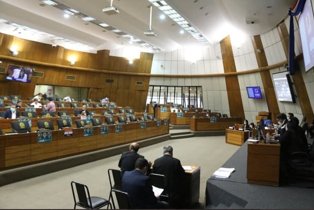 Diputados sanciona ley para entregar dinero a campesinos