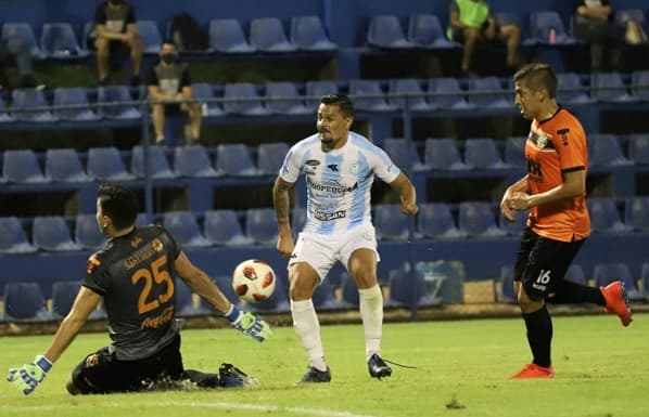 General y Guaireña igualan en Villa Elisa