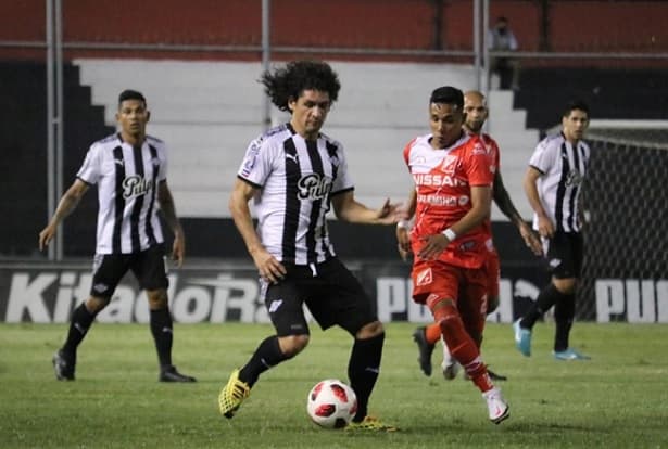 Libertad supera a River