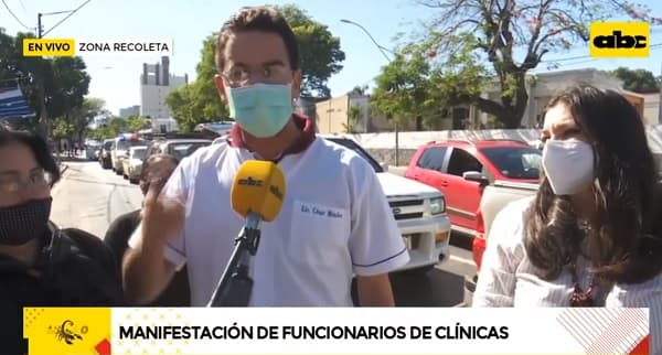 Funcionarios de Clínicas realizan “caravana de la indignación”