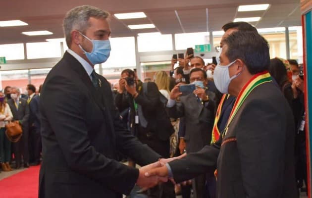 Abdo Benítez da negativo y cumplirá cuarentena tras viaje a Bolivia