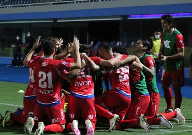 Nacional triunfa ante Libertad en la Nueva Olla