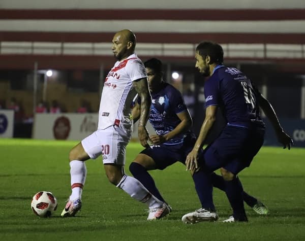 Guaireña se lleva una victoria de Los Jardines del Kelito