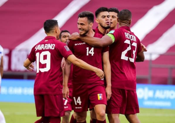 Venezuela triunfa ante Chile