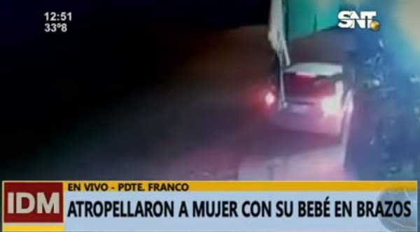 Atropellan a madre que llevaba a su hijo en brazos