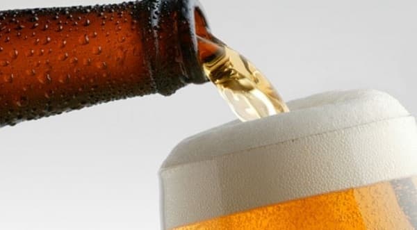 Alcohol en exceso aumenta dificultad respiratoria, advierten