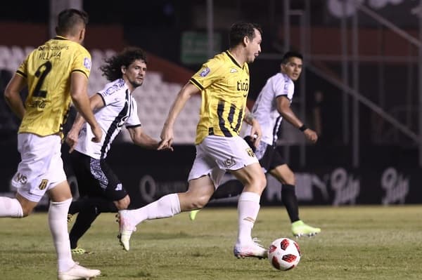 Libertad y Guaraní empataron por la Fecha 10 del Clausura