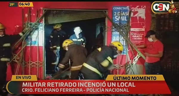 Militar retirado incendia comercio de su pareja, denuncian
