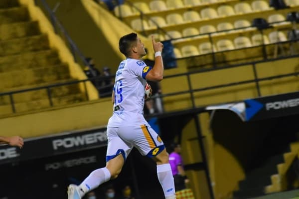 Dos partidos darán inicio a la novena fecha del Clausura