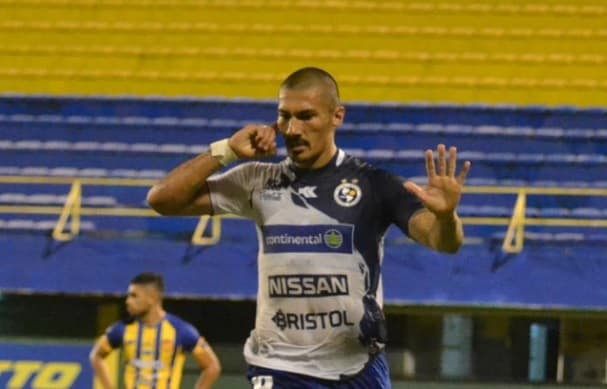 Sol golea a domicilio a Luqueño