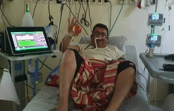 Intendente internado por Covid-19 se encomienda a Dios