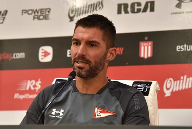 Andújar renueva compromiso con Estudiantes