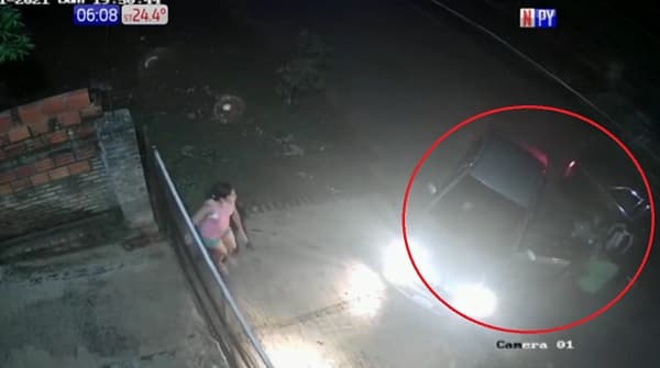 Interceptan a familia y se llevan el automóvil