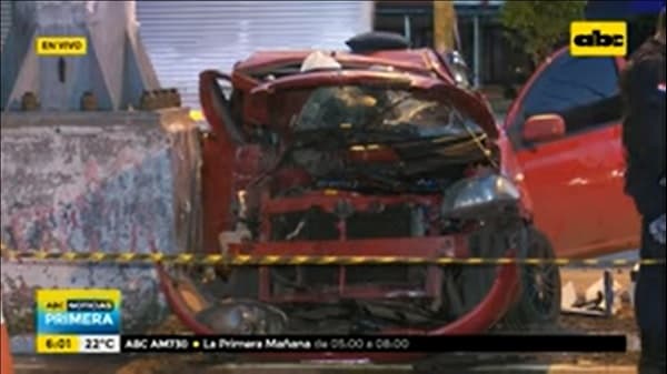 Joven muere tras chocar contra una columna sobre Félix Bogado